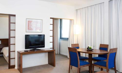 Novotel Grenoble Centre - photo 2