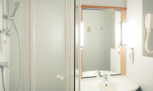 ibis Grenoble Gare - photo 2